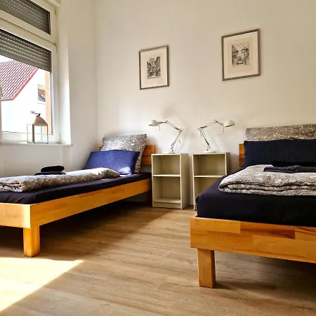Burgunder - Nahe Boehringer Schott Stadtnah - Helle Ruhige 3-zimmerwohnung Mainz