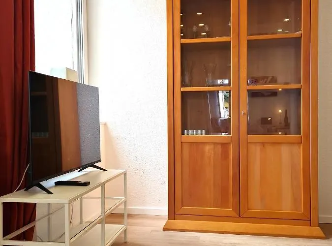 Burgunder - Helle Und Ruhige In Uninaehe דירה