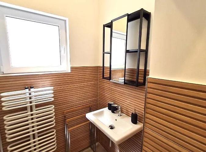 Burgunder - Helle Und Ruhige In Uninaehe דירה מיינץ