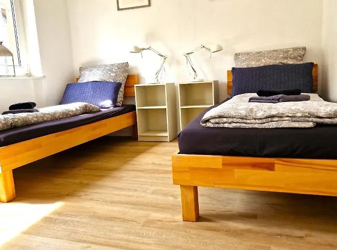 Burgunder - Helle Und Ruhige In Uninaehe דירה *